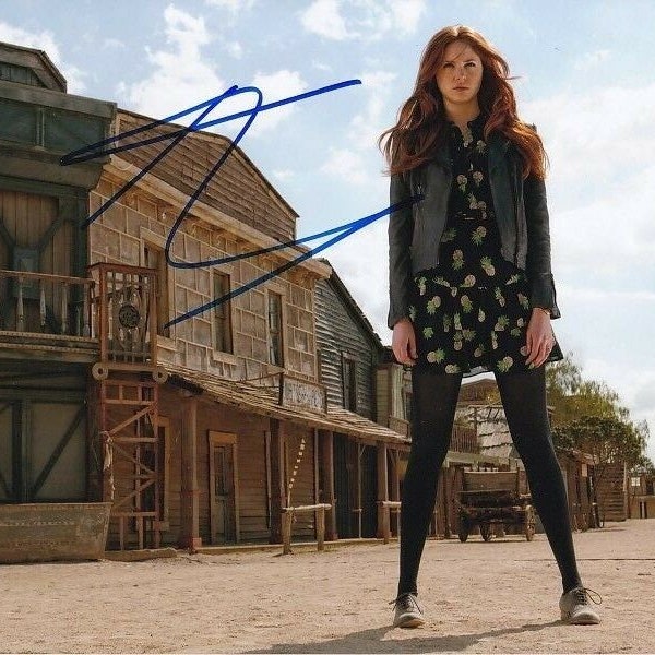 Karen Gillan signed autographed 8x10 doctor who amy pond photo