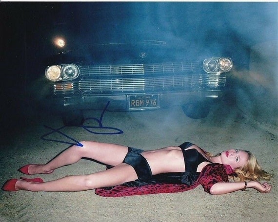 ジャニュアリー・ジョーンズ直筆サイン入り写真…January Jones