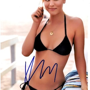 Kaley Cuoco ondertekende gesigneerde 8x10 sexy bikinifoto