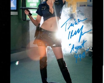 Tricia Helfer autographed 8x10 Chuck Agent 49B Alex Forrest photo