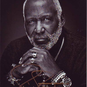 Richard roundtree signed autographed photo