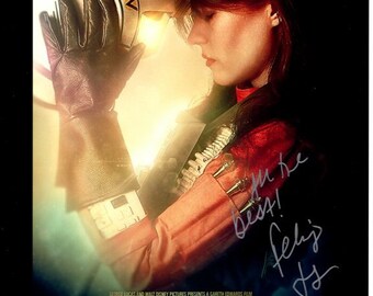 フェリシティ・ジョーンズのサイン入り8x10スターウォーズ ローグワン