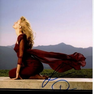 ローラ・ダーン直筆サイン入り超 特大写真…Laura Dern ローラ・ダーン直筆サイン入り超 特大写真…Laura Dern - メルカリ