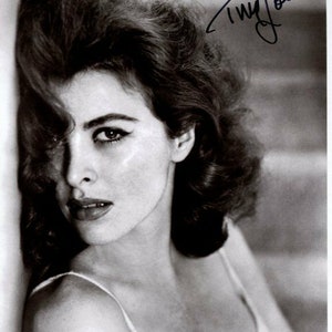 Tina Louise signed autographed 8x10 photo