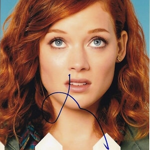Jane Levy signed autographed 8x10 suburgatory tessa altman photo