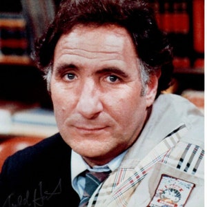Judd Hirsch signed autographed 8x10 taxi alex reiger photo