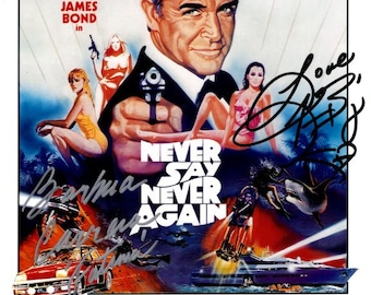 Kim Basinger y Barbara Carrera firmaron foto autografiada 8x10 Never Say Never Again