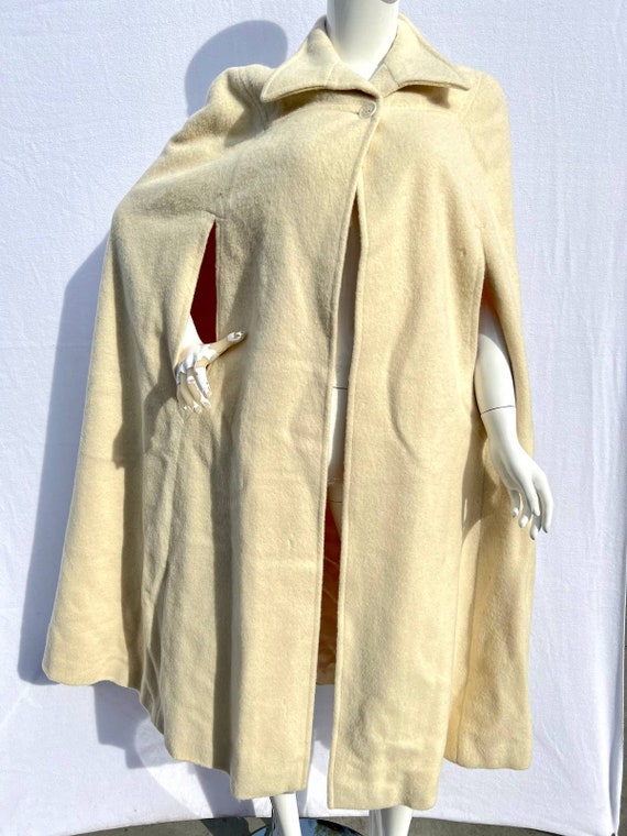 60s/70s Cream Wool Midi Length Cape