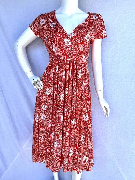 60s/70s Floral Waves Red A-line Dress