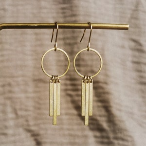 Minimal brass earrings, statement jewellery, long dangle earrings zdjęcie 1