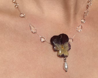 Raindrop pansy flower necklace, waterdrop chocker, pearl jewellery, Victorian style jewellery, wet necklace