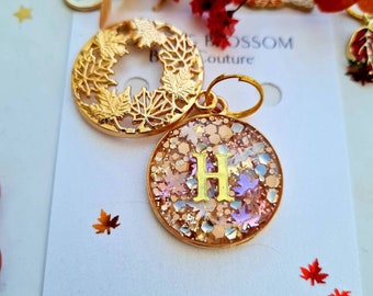 Autumn Glamour floral pet ID tag -  personalised autumn dog tag -pressed flower resin gift for dog lovers - unique jewellery