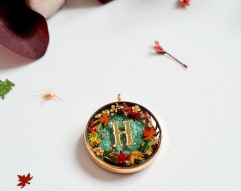 Autumn Wreath Pet ID tag, floral dog tag/resin dog tag, charm, personalised dog tag gift, handcrafted pressed flower resin pet tag