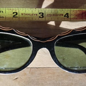 RayBan Vintage 1950s Zanzibar High Quality Carved Black/Cream Cat Eye Sunglasses Green Glass Lens Collector Rockabilly Retro Birthday Xmas image 9