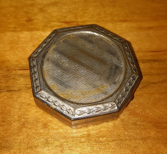 Metal Rouge or Pill Compact, Mirrored 1930s - image 2
