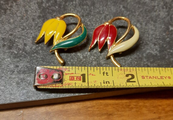 Enameled Tulip Scatter Pins Yellow Red Vintagr - image 3