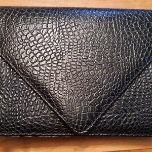 Alligator Textured Evening Bag Envelope Style Black Faux Leather 9x6x2 inches Vintage 1990s Girlfriend Birthday Gift Retro Purse
