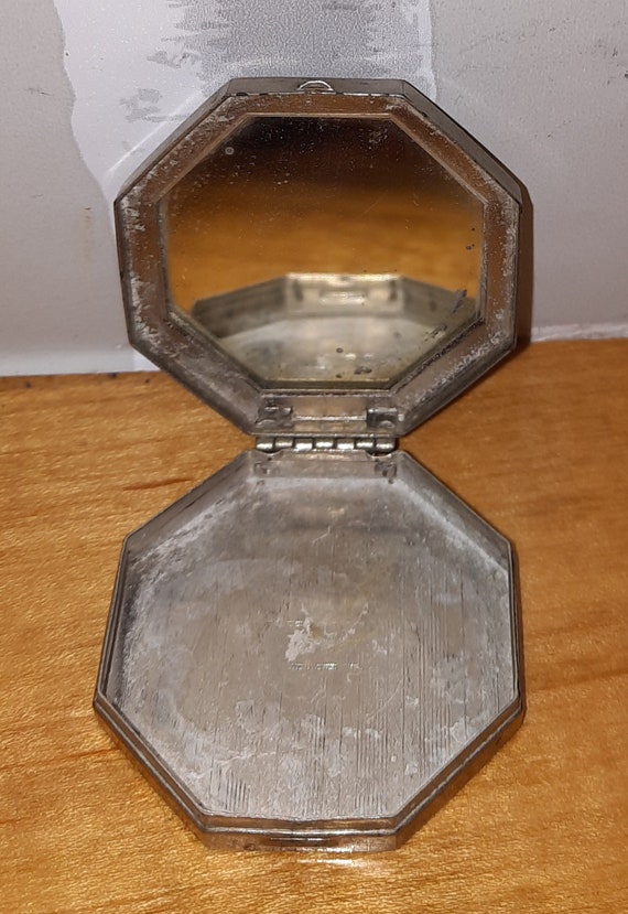 Metal Rouge or Pill Compact, Mirrored 1930s - image 1