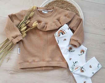 Set aus Sweater und Leggings/Sweater Caramell/Leggings Regenbogen / Rüschen Sweater