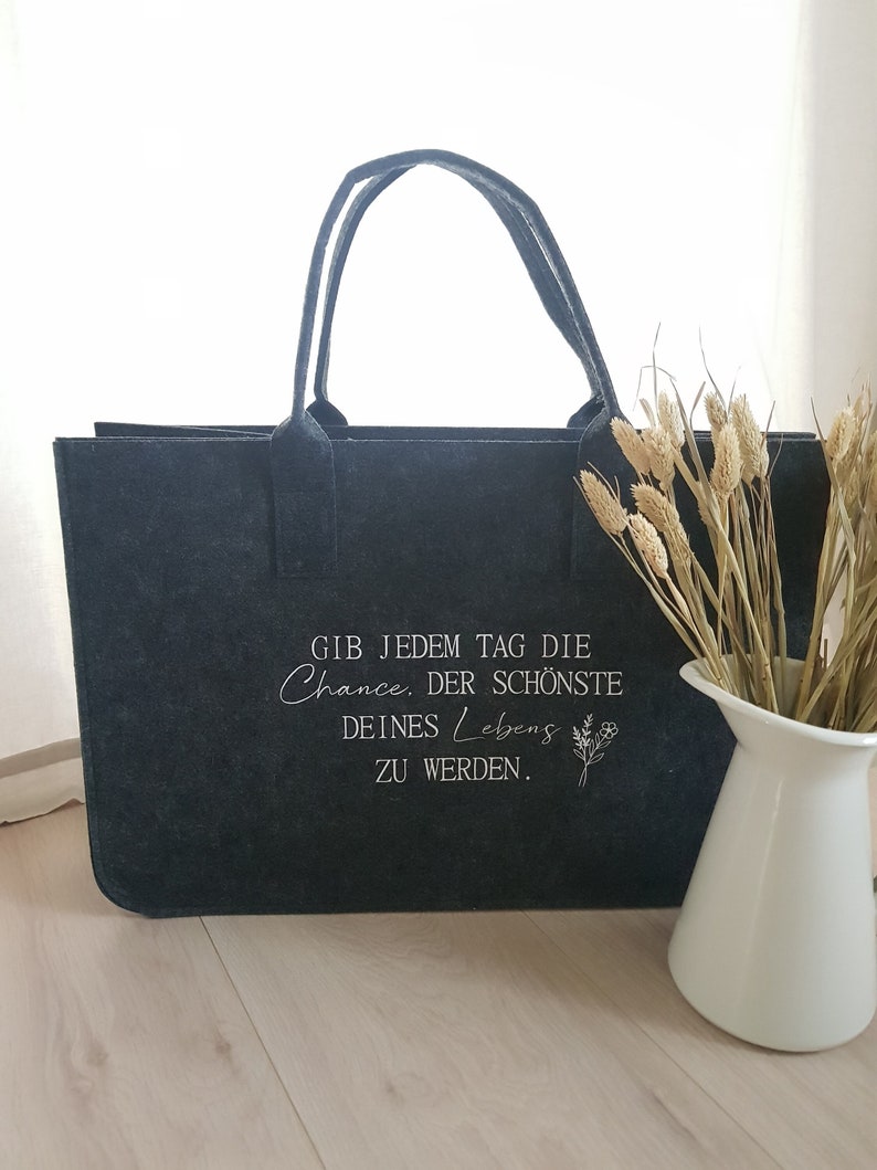 Filztasche Geschenkidee zu Weihnachten Geschenke für Sie Weekender Geschenkidee zum Geburtstag Gib jedem Tag die Chance Bild 1