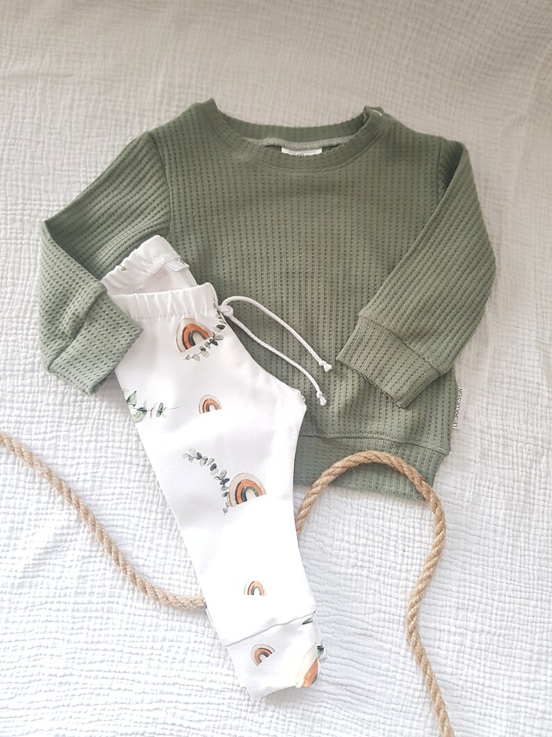 Set aus Sweater und Leggings/Sweater Altgrün/Leggings Regenbogen Bild 2