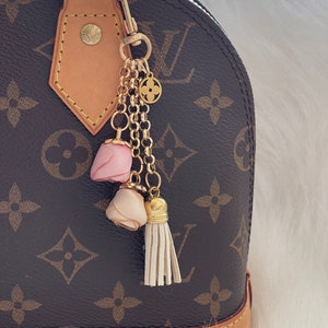 Fausse pochette deals louis vuitton