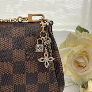 CC VIP Gift Multi Pochette Phone Bag with Tweed Coin Pouch