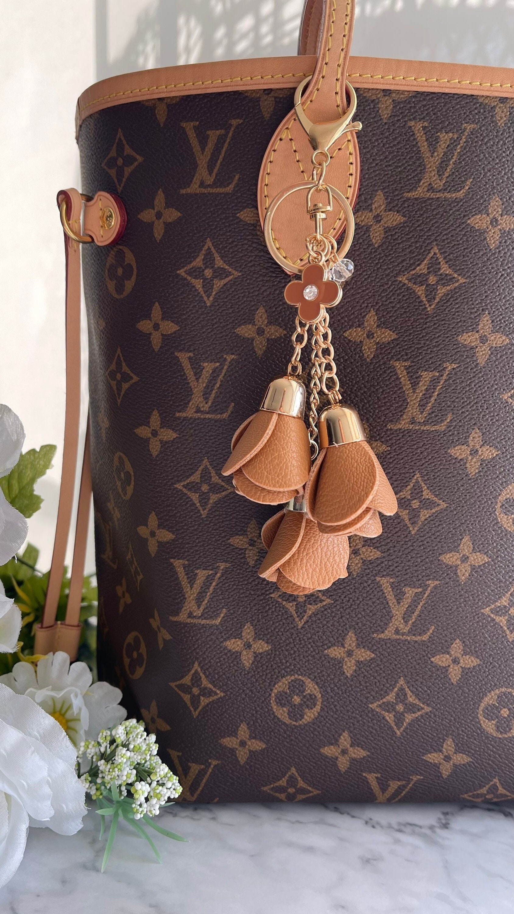 Custom made Louis Vuitton dog - Pappan Custom Leather
