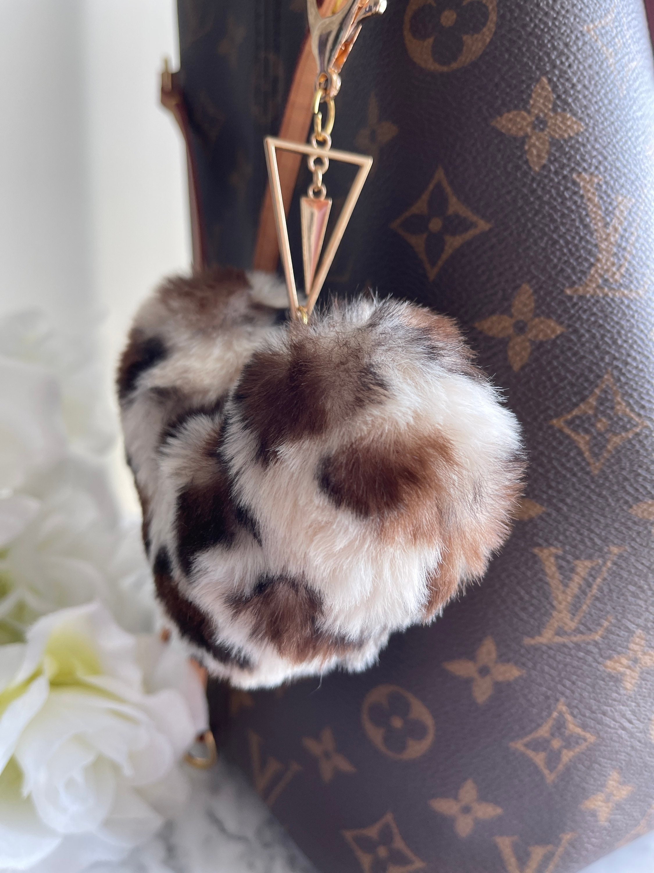 Leopard Print With Letter V Charm Heart Shaped Fuzzy Soft 