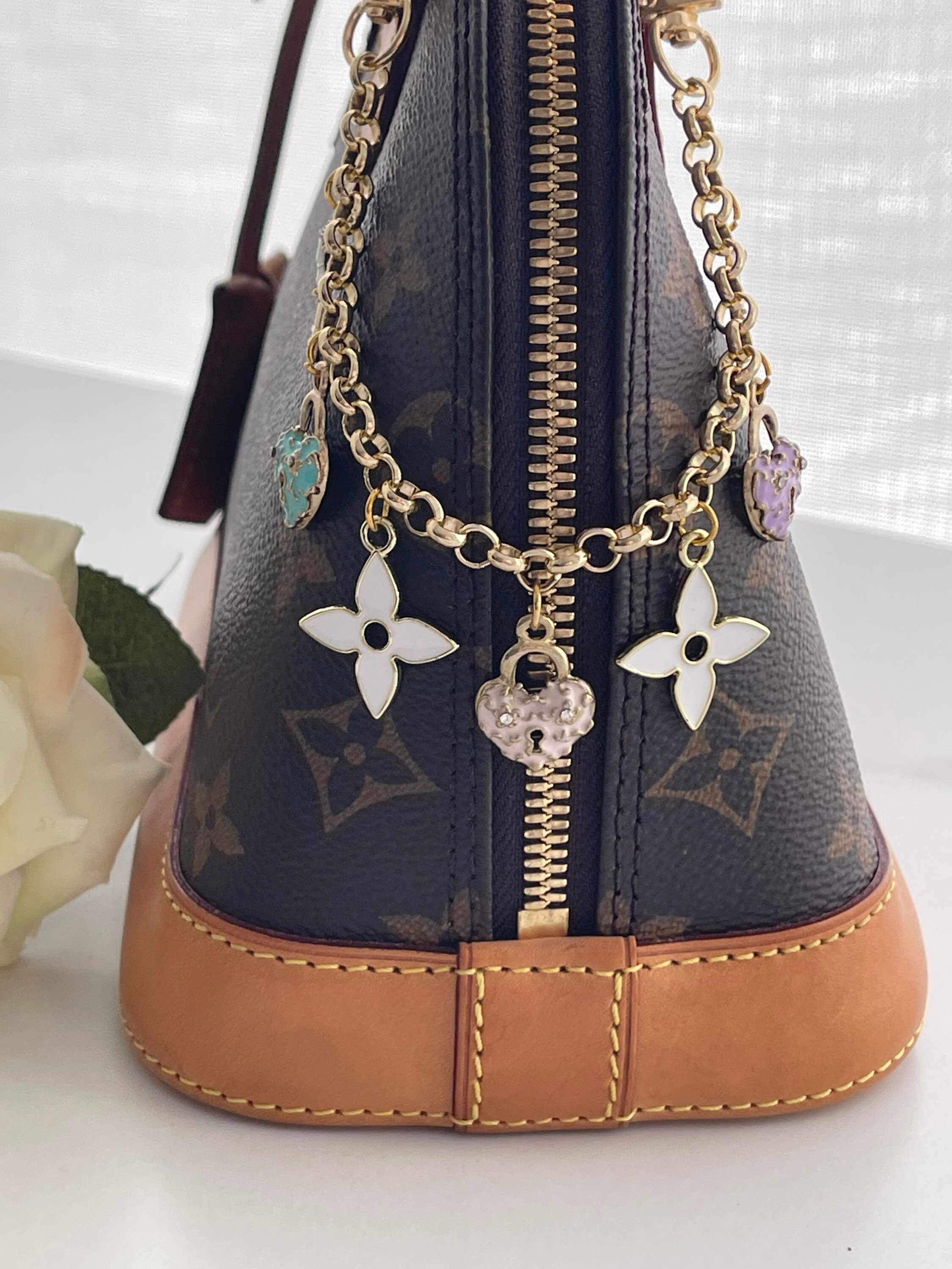 アクセサリー Lucky Bag Charm Lucky Bag Charm | Sterling silver | Pandora US