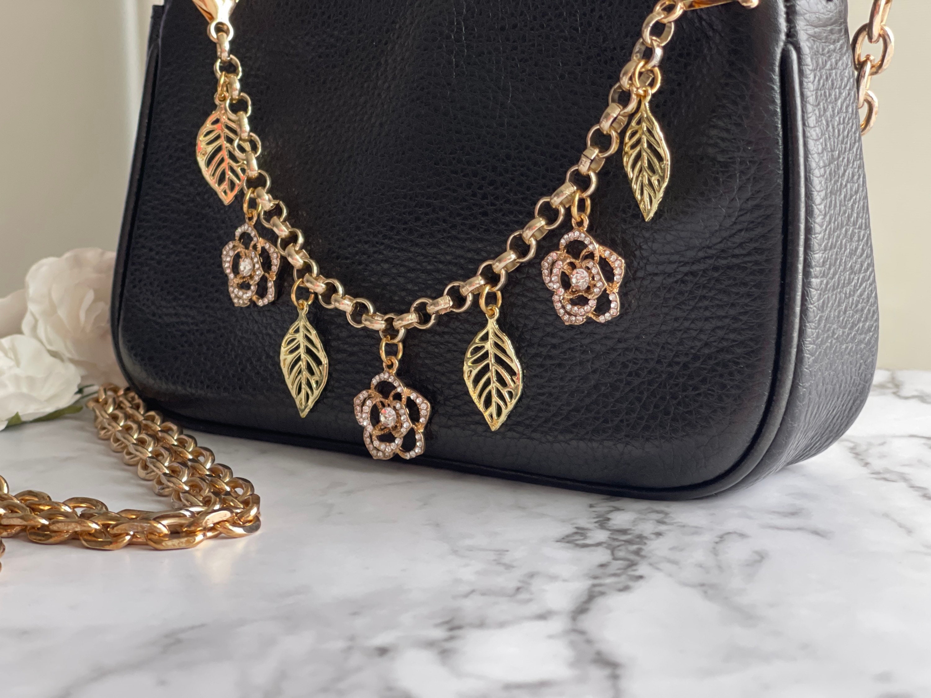 Chanel Bag charms Multiple colors Metal ref.386589 - Joli Closet