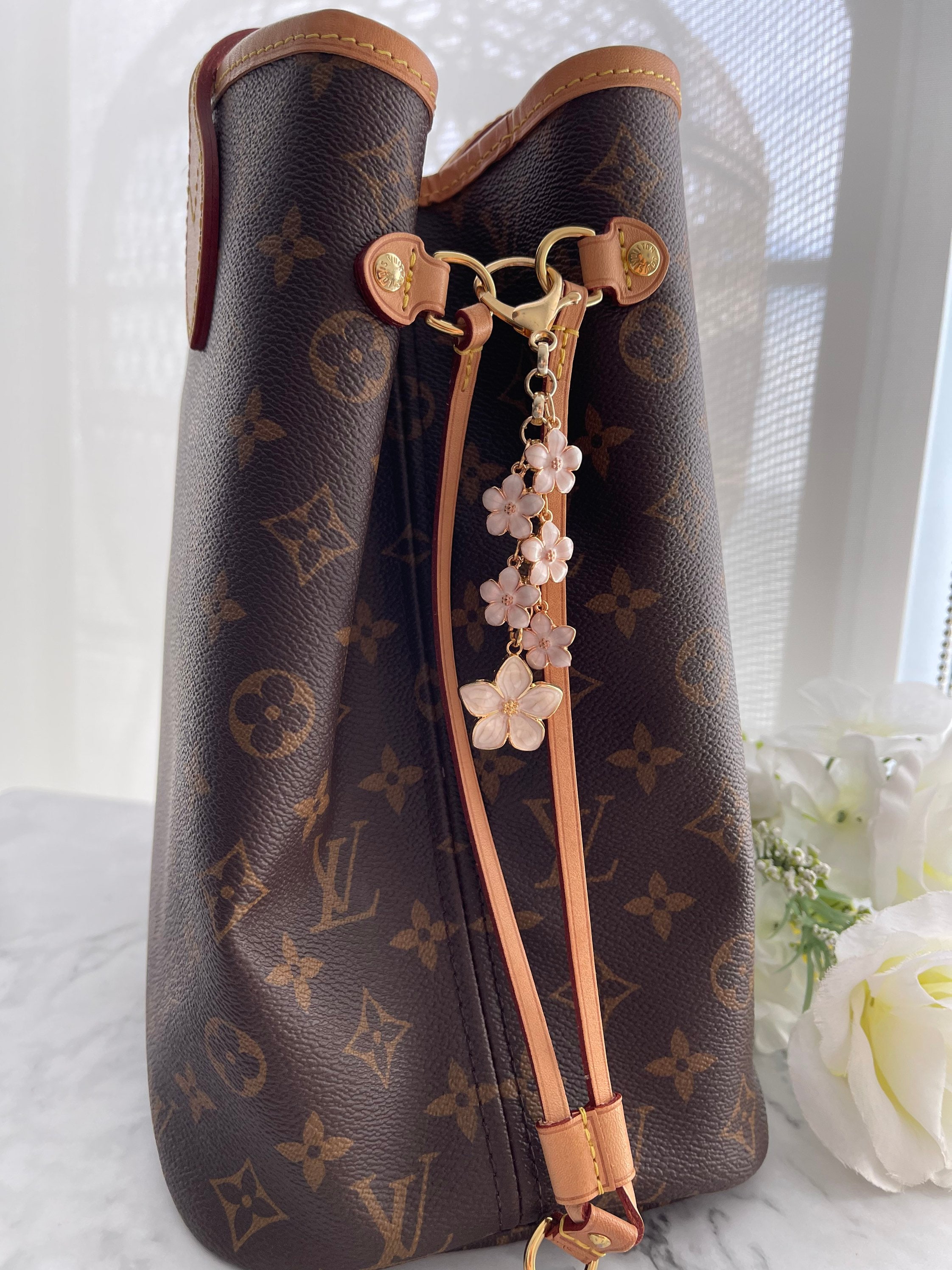ChicCharmsByCrystal Beige Sakura (Cherry Blossom) Floral Handbag Charm