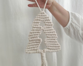 white Christmas tree wall hanging