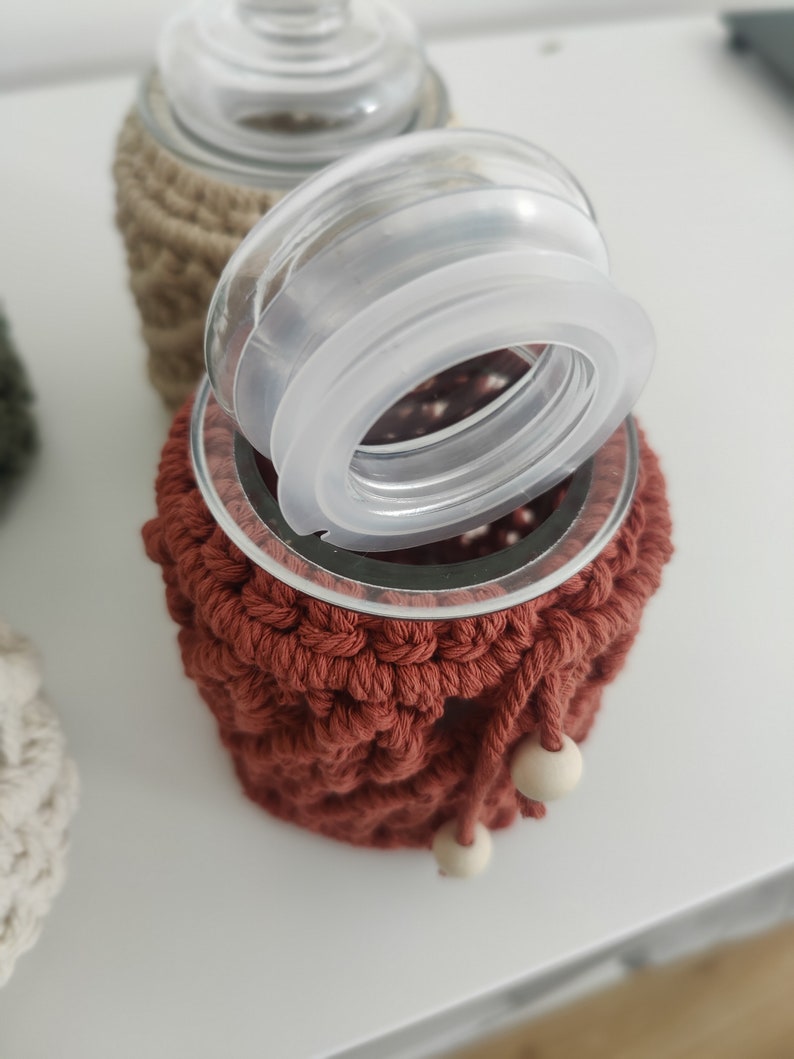 Macrame box with glass lid image 7