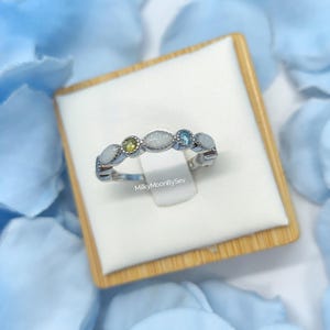 Bague avec pierre de naissance pour le lait maternel, anneau de lait maternel en or, bijoux souvenir de lait maternel, bague d'éternité pour le lait maternel, cadeau pour maman qui allaite
