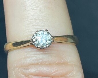 18ct Gold and Diamond Solitaire Ring Size M