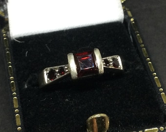 Five stone Silver Garnet ring, Size N