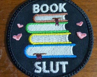 Patch Tales: l'emblema versatile per gli amanti dei libri