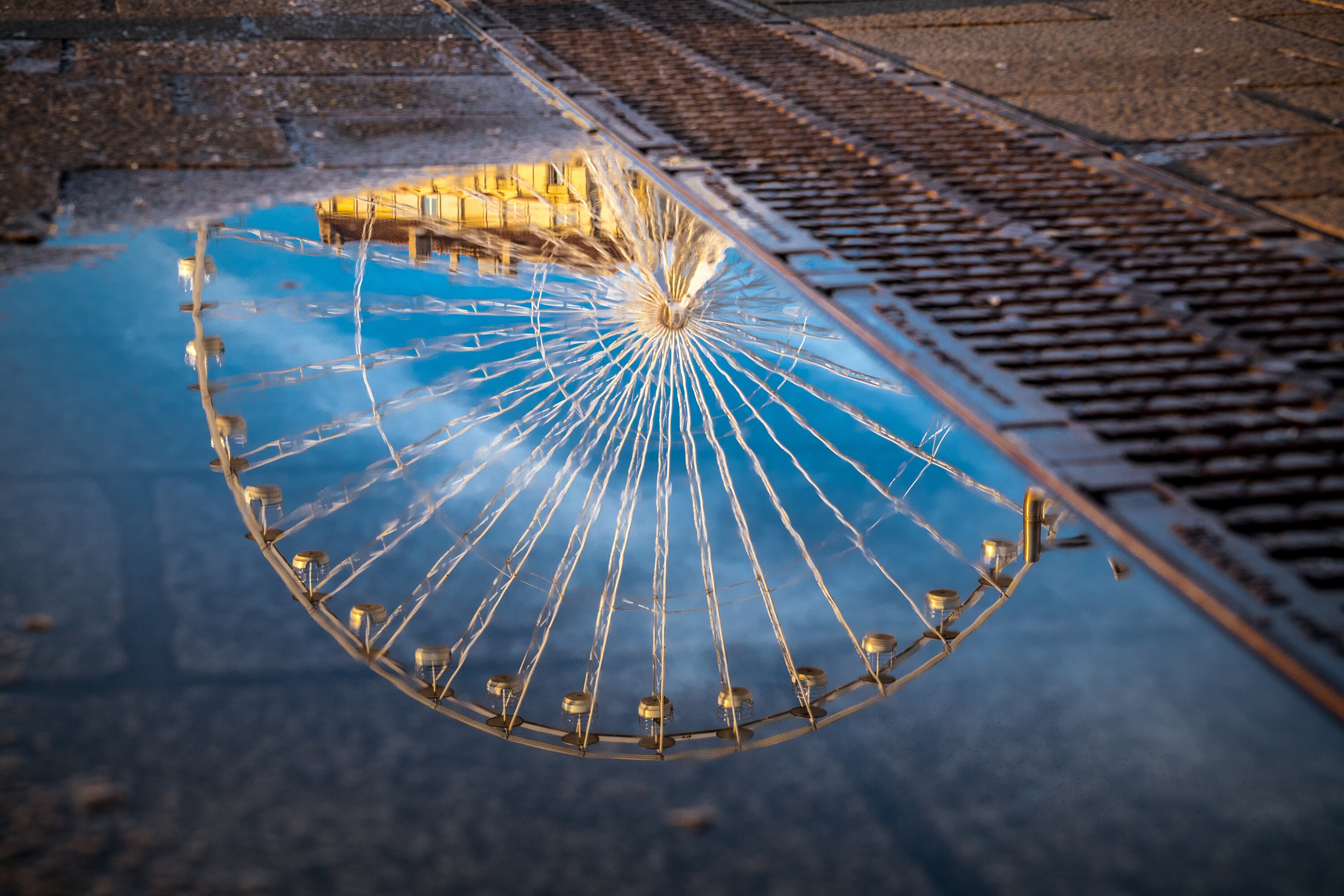 Finir Dans Le Caniveau... sur Vieux-Port, Marseille, 2015