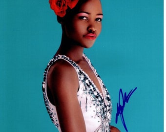 Lupita Nyong'o Signed 8x10 Photograph
