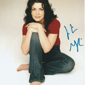 Julianna margulies signed autographed 8x10 photograph