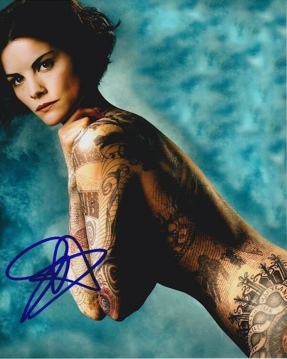 ジェイミー・アレクサンダーのサイン入り 8x10 ブラインドスポット