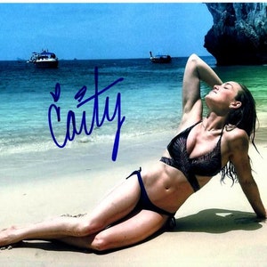 Caity Lotz signed autographed 8x10 photograph