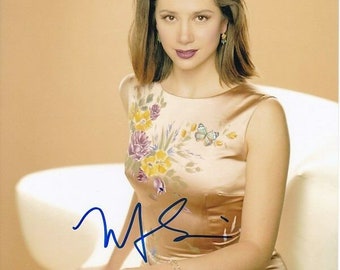 ミラ・ソルヴィノのサイン入り写真（ホログラム証明書付き） - Etsy 日本