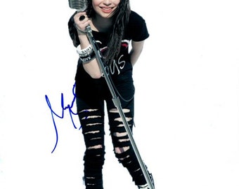 Miranda Cosgrove podpisała autograf na zdjęciu 8x10