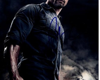 ドウェイン・“ザ・ロック”・ジョンソン直筆サイン入り写真（8x10インチ