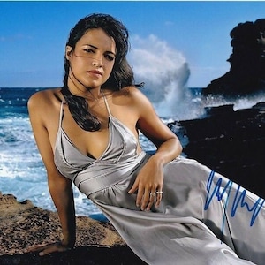 Michelle Rodriguez signed autographed 8x10 photograph