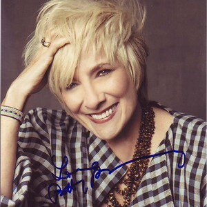 Betty Buckley signed autographed 8x10 photograph