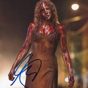 Chloe Grace Moretz signed autographed 8x10 carrie photograph