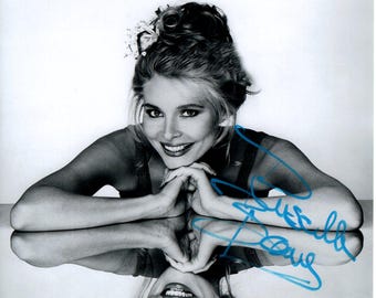 Priscilla Barnes signed autographed 8x10 photograph ( Three's Company )